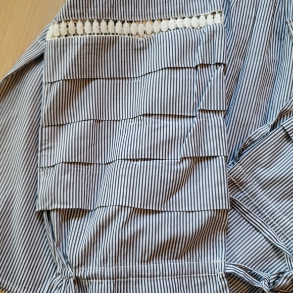 Nanette Lepore Gray/White Peasant top size small - Picture 5 of 7